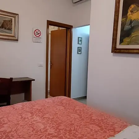 Central Station Rent Guest house Pisa